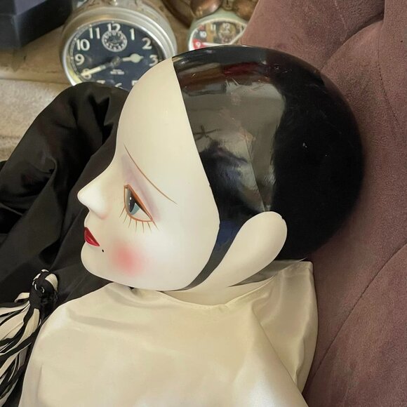 RARE Vintage 1984 Life Size Commedia del' Arte Porcelain Pierrot Harlequin Doll - Picture 4 of 14